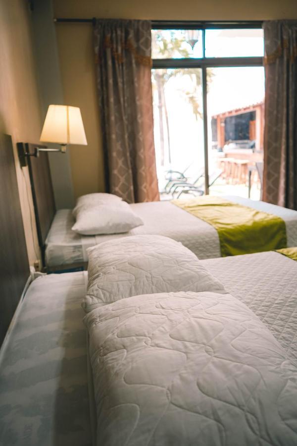 Hotel Manta Beach Madrigal Экстерьер фото