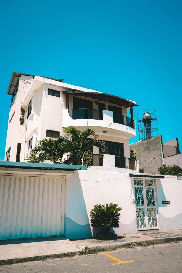 Hotel Manta Beach Madrigal Экстерьер фото