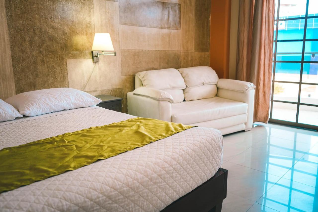 Hotel Manta Beach Madrigal Экстерьер фото