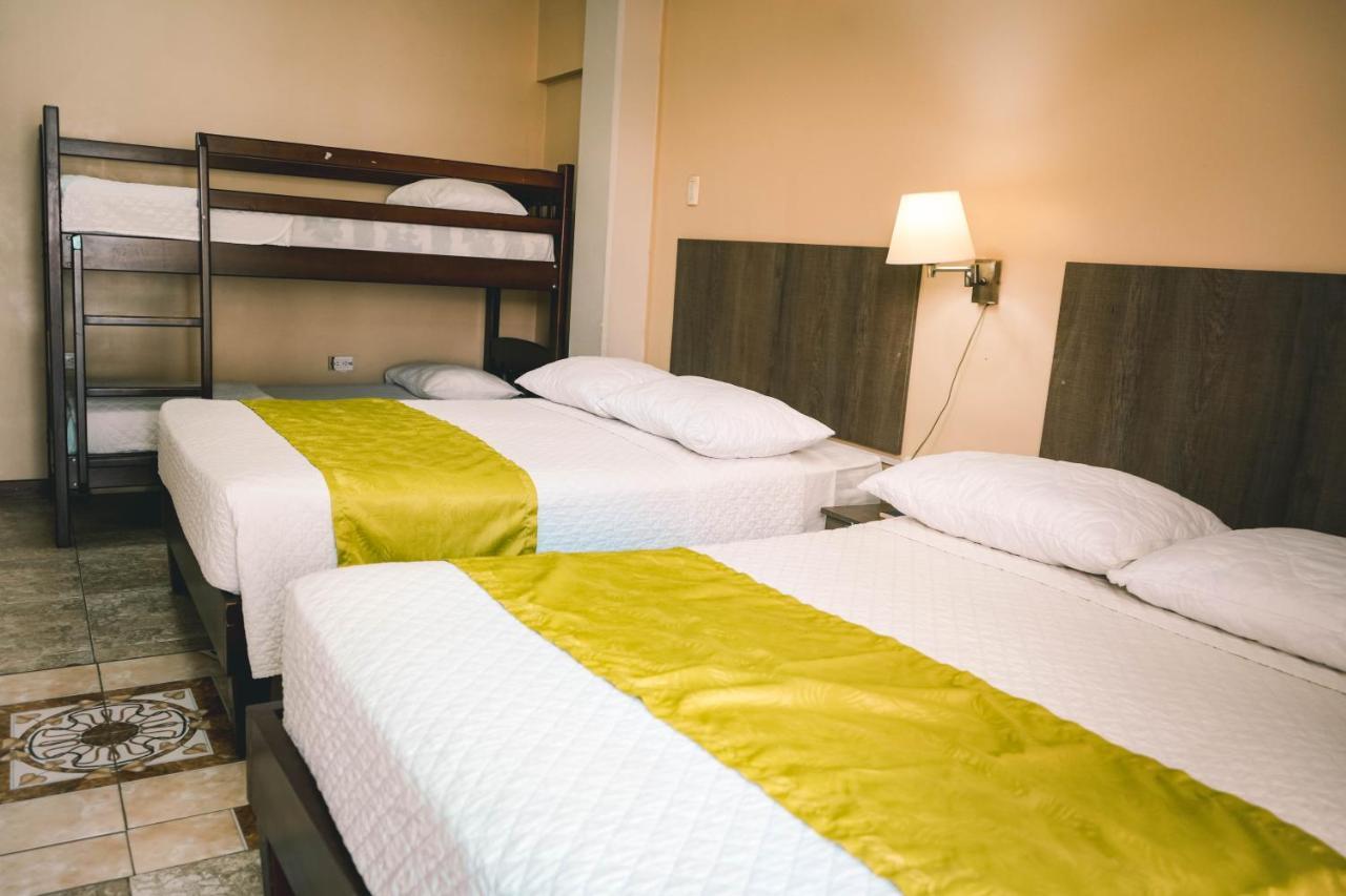 Hotel Manta Beach Madrigal Экстерьер фото