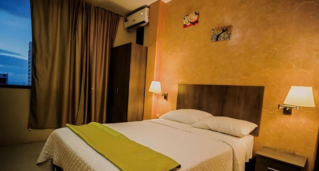 Hotel Manta Beach Madrigal Экстерьер фото