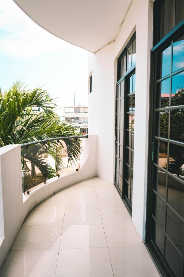 Hotel Manta Beach Madrigal Экстерьер фото