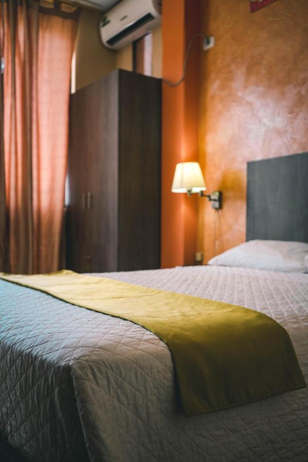 Hotel Manta Beach Madrigal Экстерьер фото
