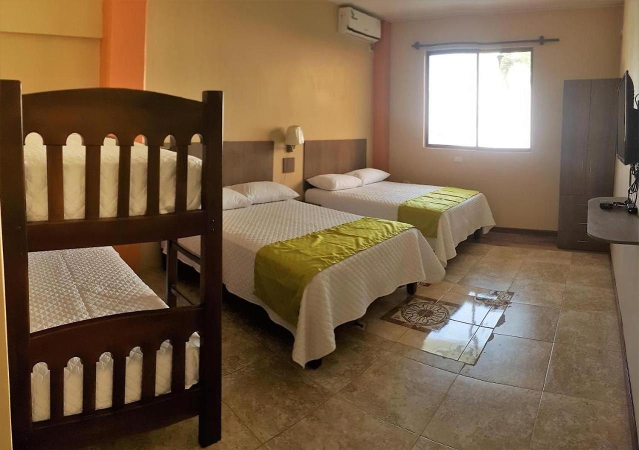 Hotel Manta Beach Madrigal Экстерьер фото