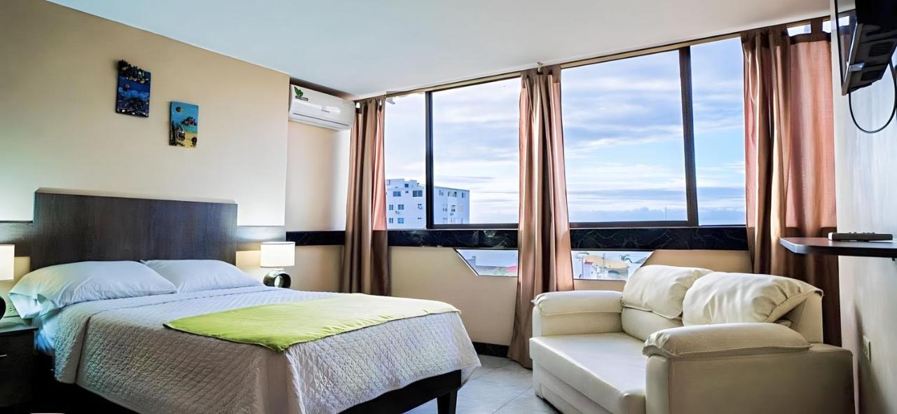 Hotel Manta Beach Madrigal Экстерьер фото
