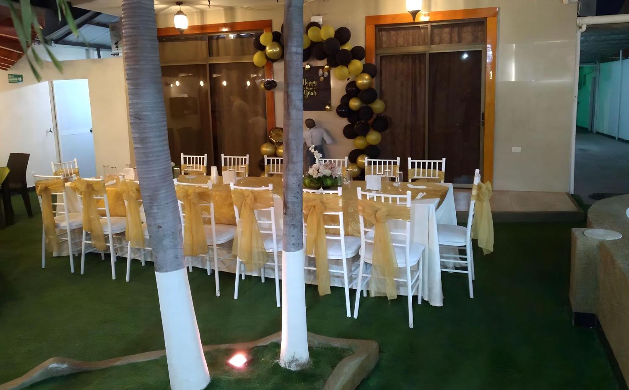 Hotel Manta Beach Madrigal Экстерьер фото